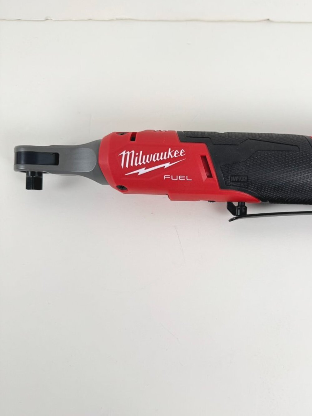Milwaukee 2567-20 M12 12V Fuel 3/8 High Speed Ratchet Lithium MC-154